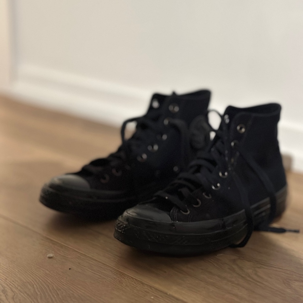 Converse Chuck Taylor Black Canvas sneakers. Size 9